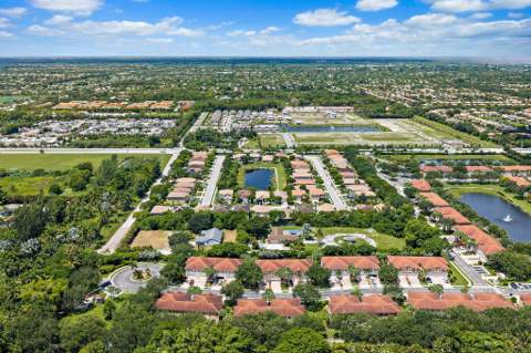4833 Nash Trail, Lake Worth FL - photo 10 of 19