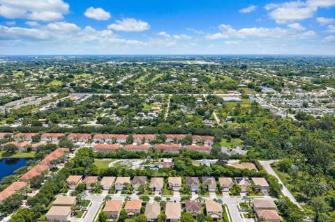 4833 Nash Trail, Lake Worth FL - photo 15 of 19