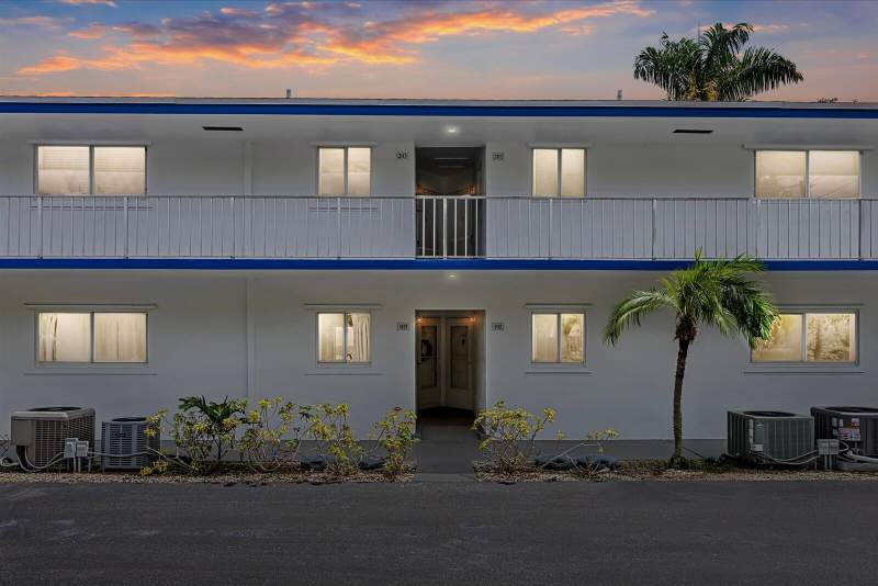 2 bedroom Condominium at 2 Garden Street #203M, Tequesta Garden Condo 6, Tequesta — photo 3