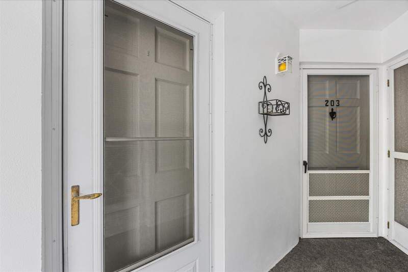 2 bedroom Condominium at 2 Garden Street #203M, Tequesta Garden Condo 6, Tequesta — photo 4