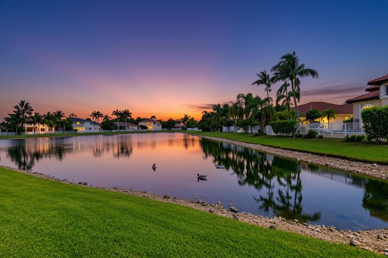 5 bedroom Single Family Residence at 4876 NW 123rd Terrace, Wyndham Lakes West, Coral Springs — photo 5