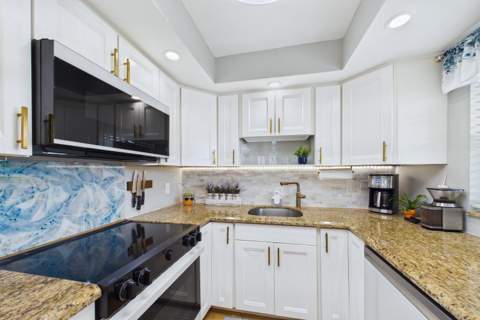 336 Golfview Road #1017, North Palm Beach FL - photo 13 of 44