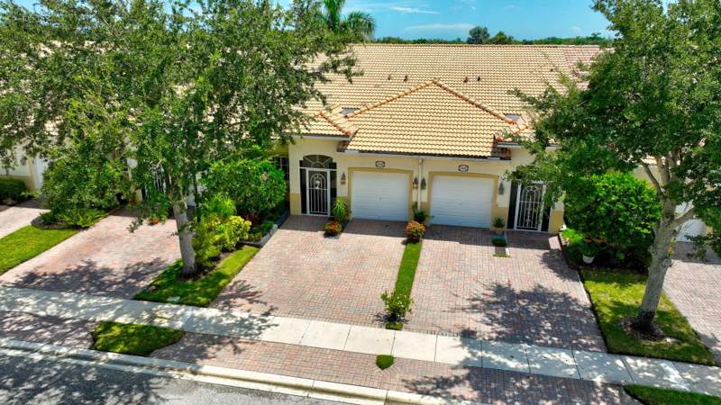 2 bedroom Villa at 2356 Windjammer Way, Baywinds Pod H, West Palm Beach — photo 2