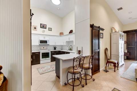 2356 Windjammer Way, West Palm Beach FL - photo 13 of 60