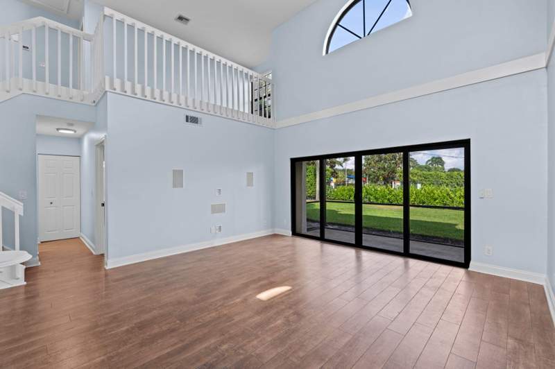 3 bedroom Townhouse at 13538 Fountain View Boulevard, Wellington Of Wellington, Wellington — photo 5
