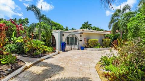2137 NE 17th Avenue, Wilton Manors FL - photo 16 of 45