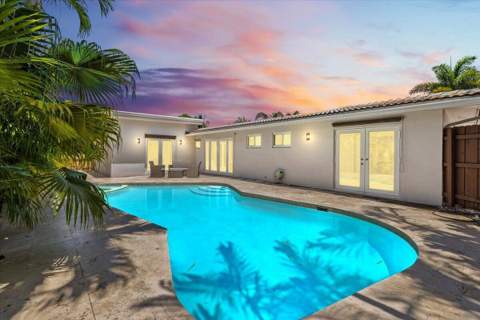 2137 NE 17th Avenue, Wilton Manors FL - photo 13 of 45