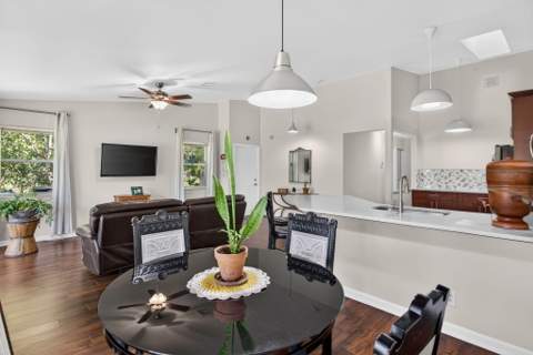 2007 Discovery Circle, Deerfield Beach FL - photo 8 of 28