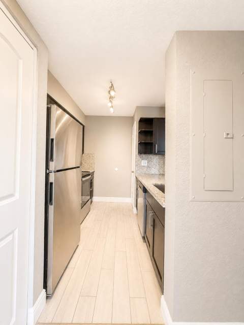 2831 N Oakland Forest Drive #101, Oakland Park FL - photo 7 of 27