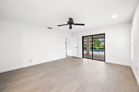 14358 Blackberry Drive, Wellington FL - photo 14 of 68