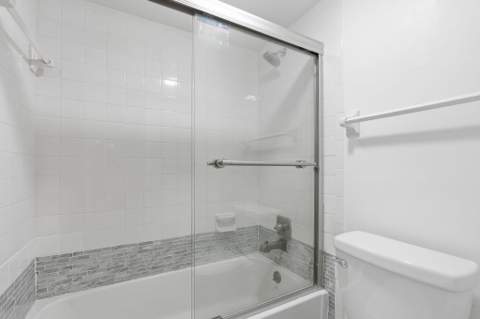 9325 Lagoon Place #405, Davie FL - photo 15 of 43