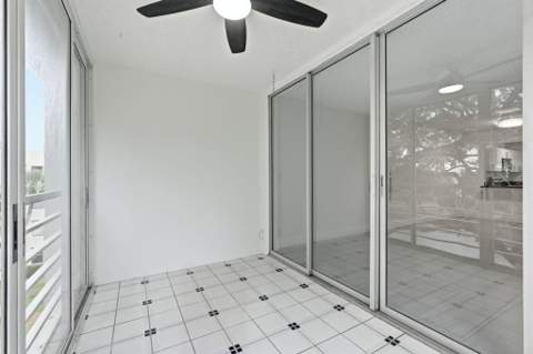 9325 Lagoon Place #405, Davie FL - photo 24 of 43
