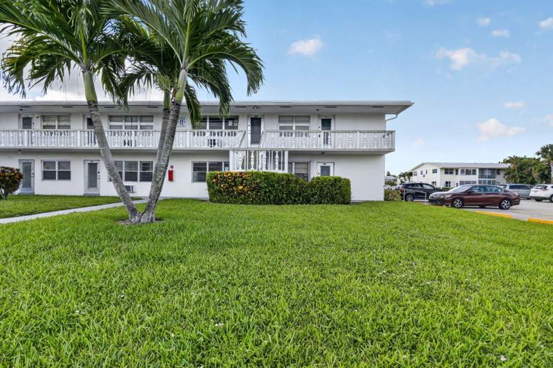 2 bedroom Condominium at 181 Coventry H, Coventry Condo, West Palm Beach — photo 2