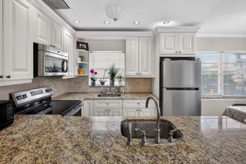181 Coventry H, West Palm Beach FL - photo 7 of 33