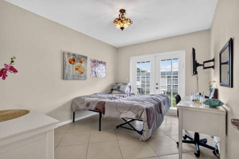 181 Coventry H, West Palm Beach FL - photo 11 of 33