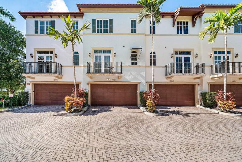 3 bedroom Townhouse at 3281 Estancia Lane, Estancia, Boynton Beach — photo 2