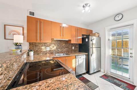 1424 Holly Heights Drive #1, Fort Lauderdale FL - photo 10 of 22