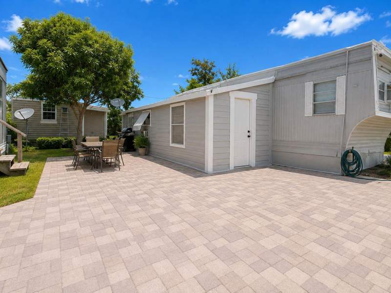 2 bedroom Mobile Home at 11411 SE Federal Highway #55, Hobe Village Mobile Home Park, Hobe Sound — photo 2