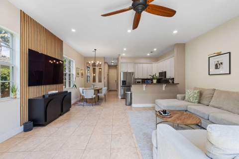 1323 NE 5th Terrace #1323, Fort Lauderdale FL - photo 10 of 58