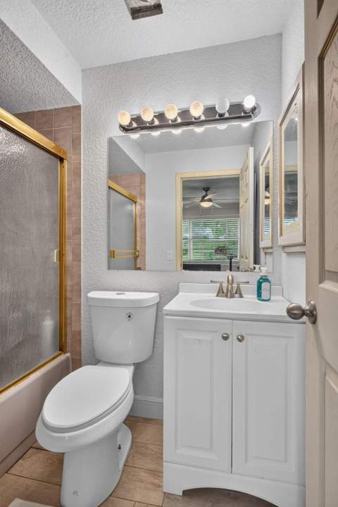7516 NW 88th Terrace, Tamarac FL - photo 16 of 32