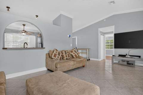 7516 NW 88th Terrace, Tamarac FL - photo 12 of 32