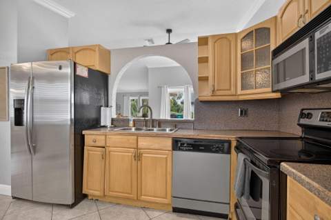 7516 NW 88th Terrace, Tamarac FL - photo 7 of 32