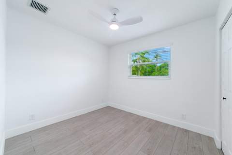 6335 Southgate Boulevard, Margate FL - photo 13 of 39