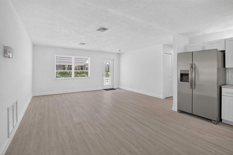 3 bedroom Single Family Residence at 2080 SW 13th Way, Palm Beach Leisureville Sec 8, Boynton Beach — photo 4