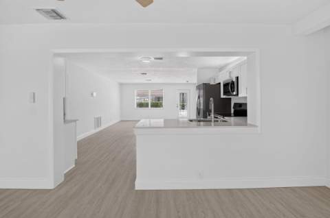 2080 SW 13th Way, Boynton Beach FL - photo 8 of 39