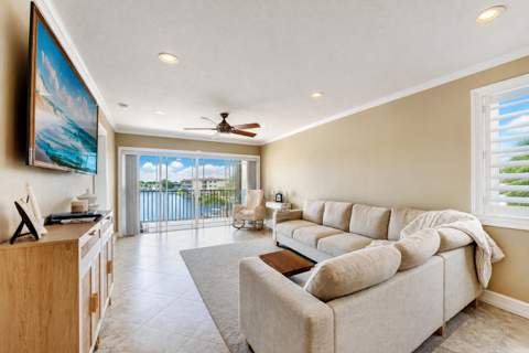 326 Northlake Drive #201, North Palm Beach FL - photo 12 of 28