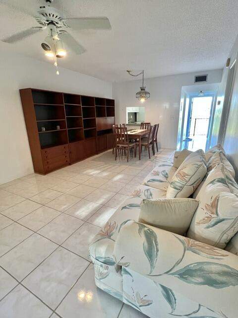 120 Lake Meryl Drive #220, West Palm Beach FL - photo 9 of 23