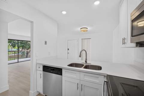 3404 Gardens E Drive #21B, Palm Beach Gardens FL - photo 8 of 35