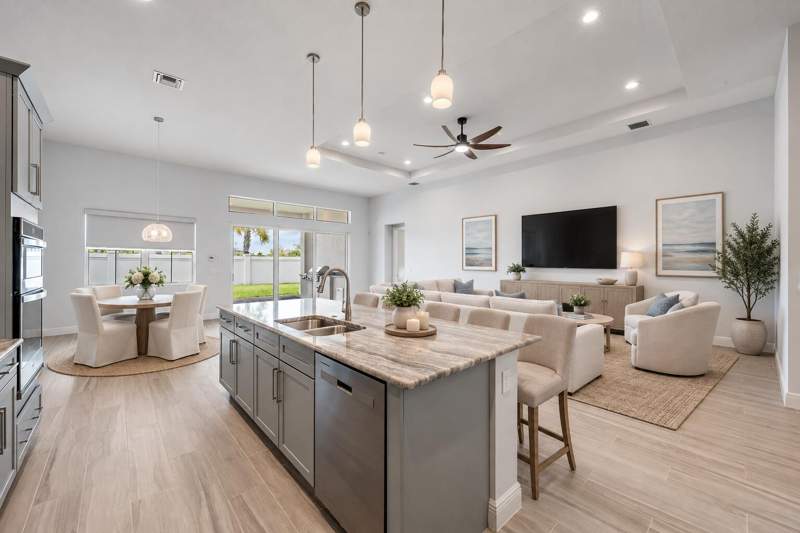3 bedroom Single Family Residence at 9901 Regency Way, Avenir - Regency, Palm Beach Gardens — photo 5