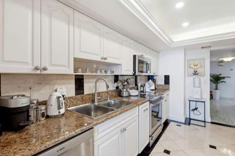 1800 S Ocean Boulevard #708, Lauderdale-By-The-Sea FL - photo 15 of 77