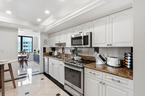 1800 S Ocean Boulevard #708, Lauderdale-By-The-Sea FL - photo 16 of 77