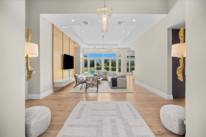 4 bedroom Single Family Residence at 117 SE San Priverno, Tesoro Plat No 2, Port St. Lucie — photo 4