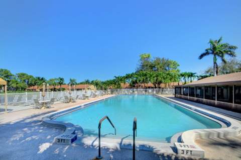 623 Sea Pine Way #E2, Greenacres FL - photo 18 of 22