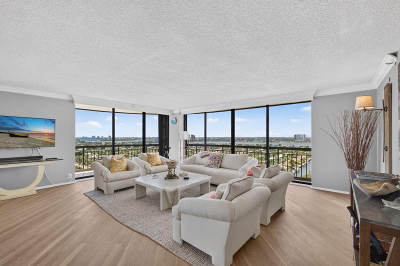 2 bedroom Condominium at 4100 N Ocean Drive #1904, Martinique 2 Condo, Singer Island — photo 3