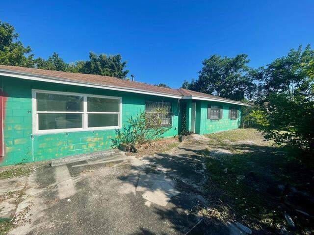 3 bedroom Single Family Residence at 3106 Tropic Boulevard, Sheraton Plaza Unit 2 Replat, Fort Pierce — photo 2