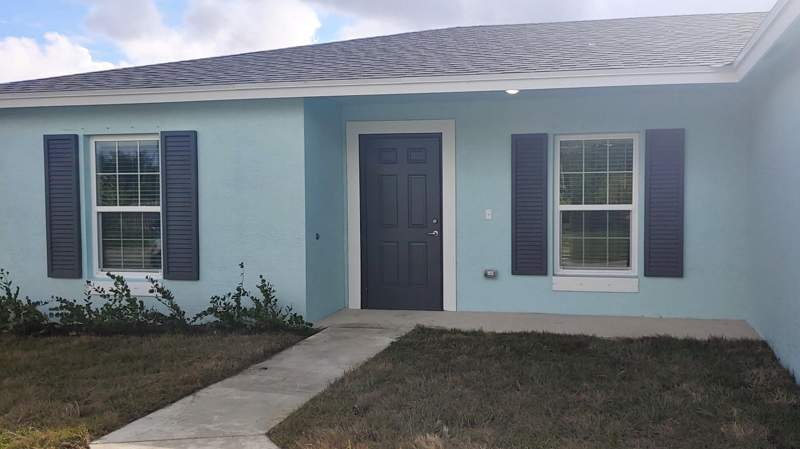 3 bedroom Single Family Residence at 682 SW Paar Drive, Port St Lucie Section 21, Port St. Lucie — photo 3
