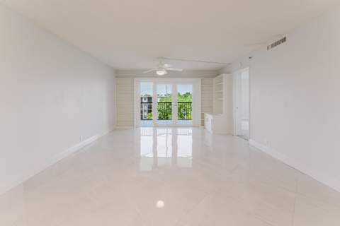 2217 Cypress Island Drive #508, Pompano Beach FL - photo 9 of 58