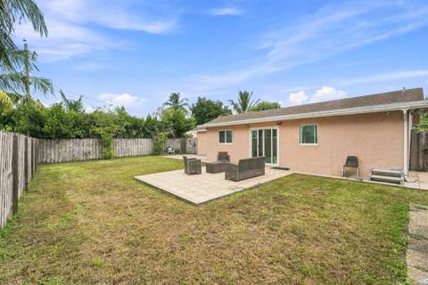4665 NW 113th Avenue, Sunrise FL - photo 9 of 9
