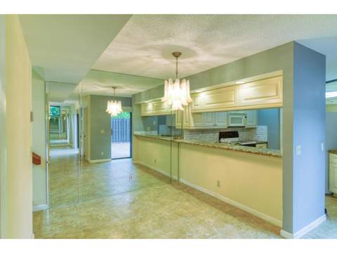23078 Oxford Place #Apt D, Boca Raton FL - photo 11 of 58