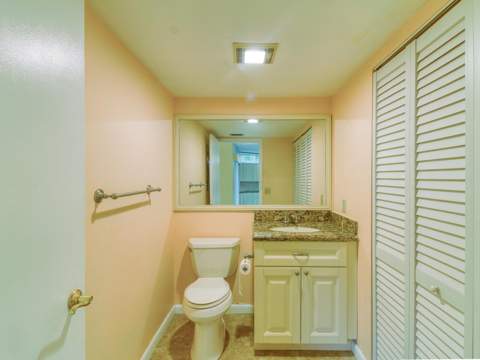 23078 Oxford Place #Apt D, Boca Raton FL - photo 21 of 58