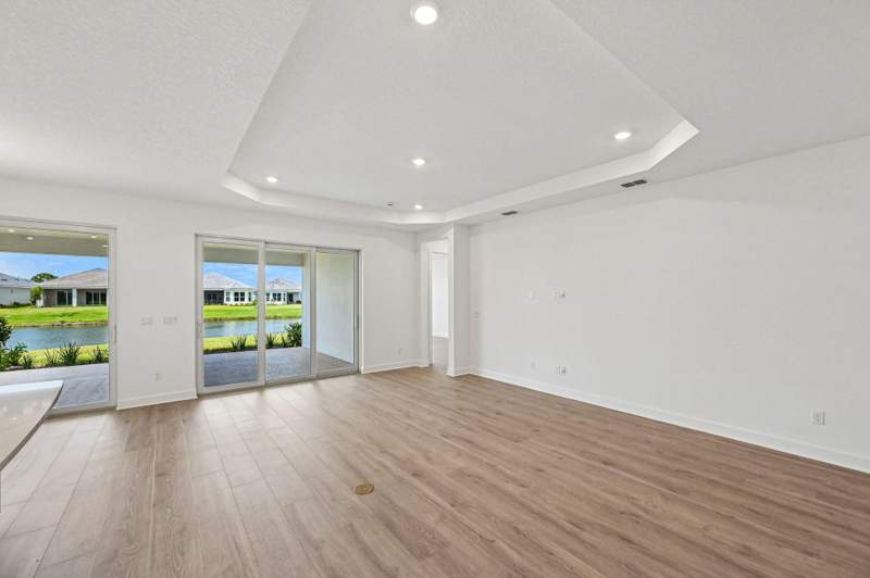 3 bedroom Single Family Residence at 13469 SW Alejandro Court, Esplanade At Tradition, Port St. Lucie — photo 3
