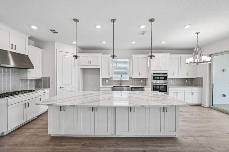 3 bedroom Single Family Residence at 13469 SW Alejandro Court, Esplanade At Tradition, Port St. Lucie — photo 2