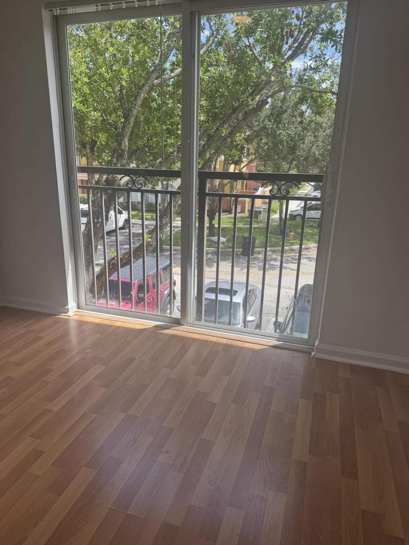 3 bedroom Townhouse at 703 N Santa Catalina Circle #703, Martin/Marangos Plat, North Lauderdale — photo 4