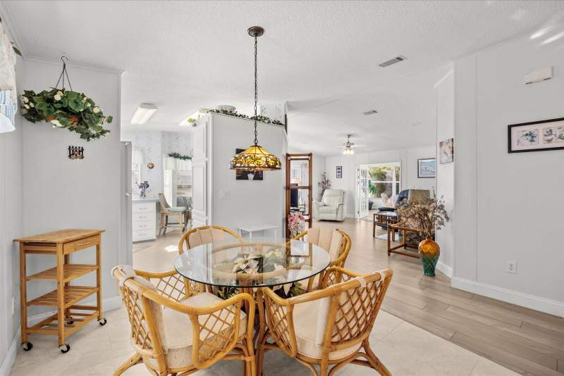 2 bedroom Single Family Residence at 3608 Sleepy Hollow Lane, Savanna Club Plat Phase Three, Port St. Lucie — photo 5
