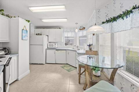 3608 Sleepy Hollow Lane, Port St. Lucie FL - photo 11 of 30