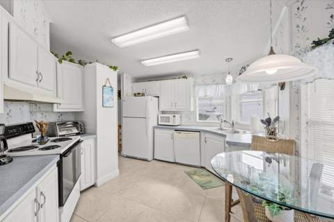 3608 Sleepy Hollow Lane, Port St. Lucie FL - photo 12 of 30